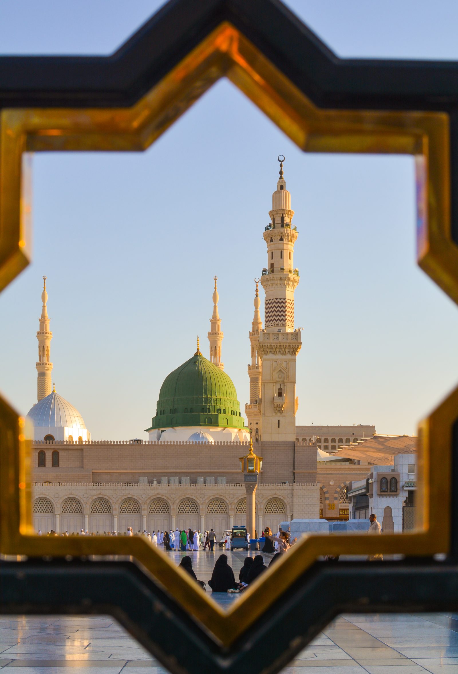 Exterior view of Al-Masjid an-Nabawi with its Green Dome, Madinah