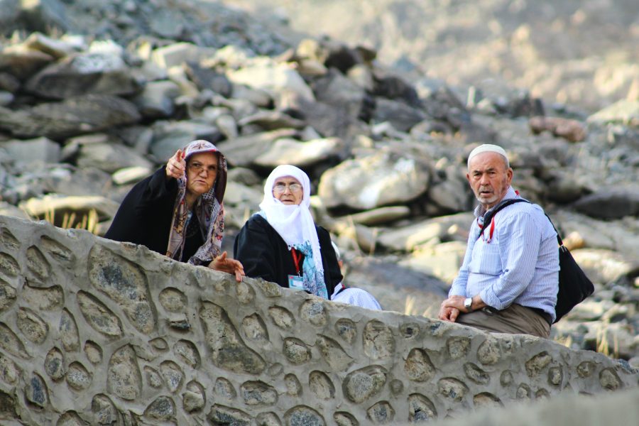 Pilgrims at Jabal Thawr, south of Makkah